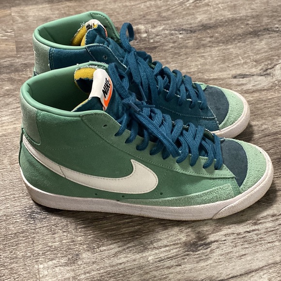 Nike Men's Blazer '77 Vintage Mid 'Healing Jade' Sneakers - Picture 4 of 12